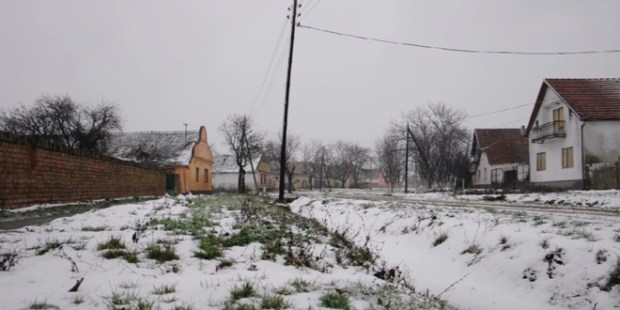 dopisnica-iz-banata-73-3-zima-selo-sneg-susnezica-jpg_660x330